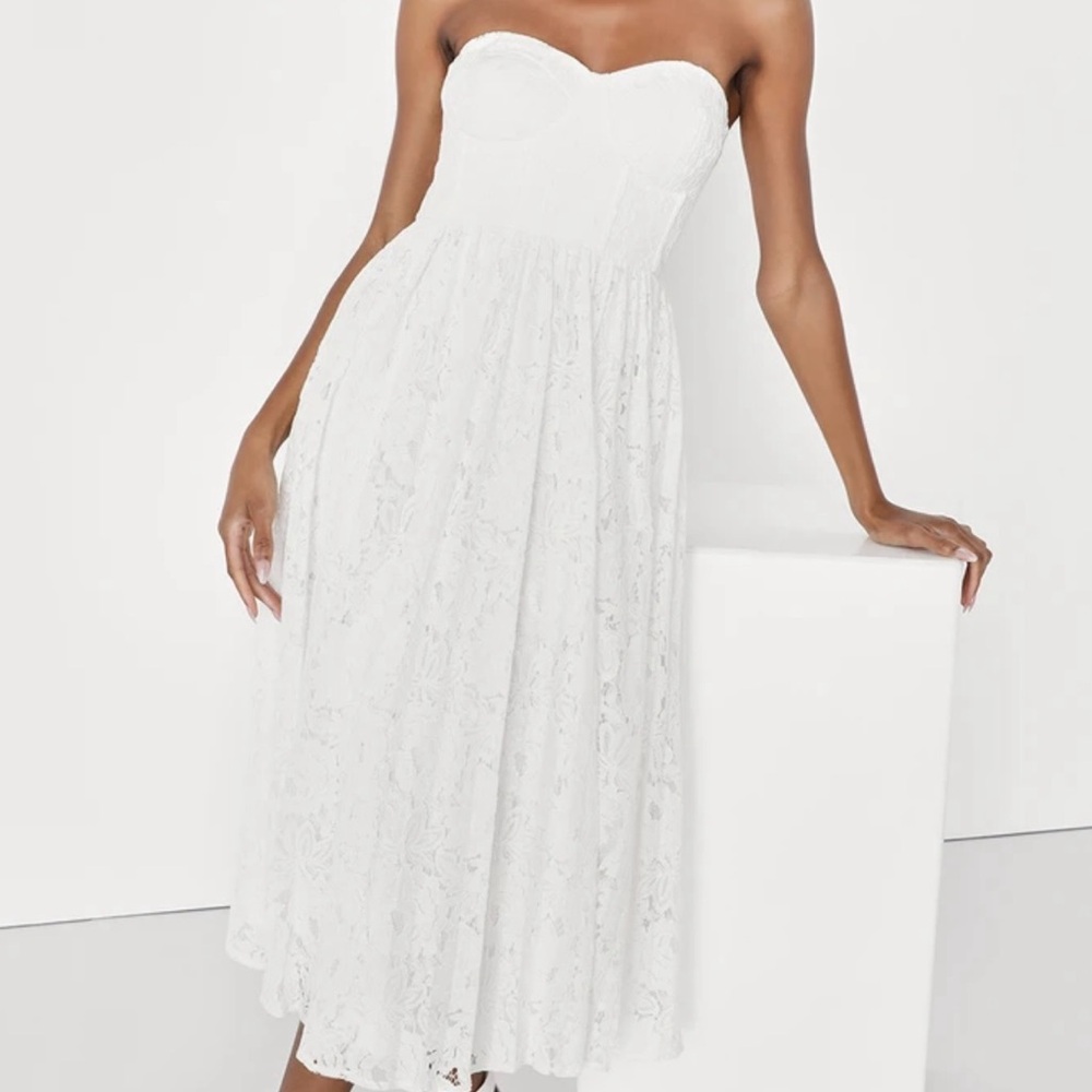 Exquisite Aura White Lace Strapless Bustier Midi Dress worn once